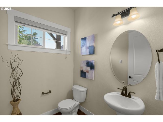 17435 Sw FOREST HOLLOW St, Beaverton, OR 97007