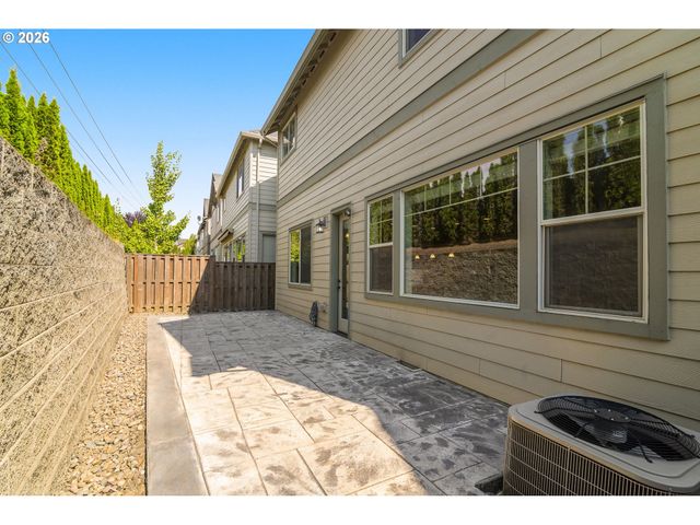 17435 Sw FOREST HOLLOW St, Beaverton, OR 97007