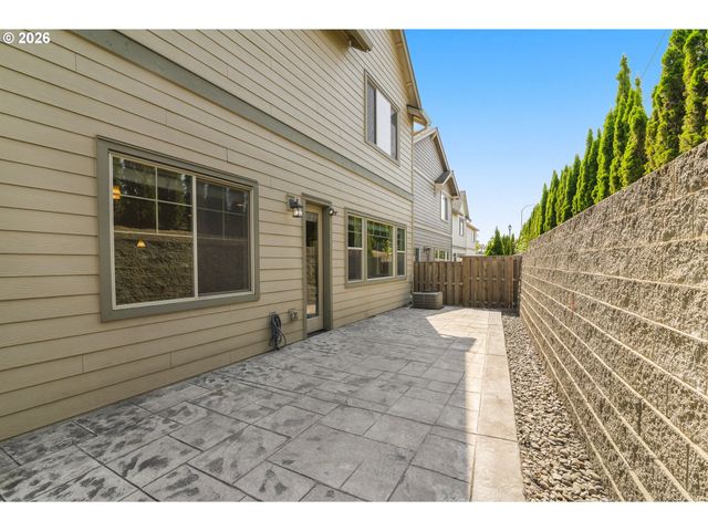 17435 Sw FOREST HOLLOW St, Beaverton, OR 97007