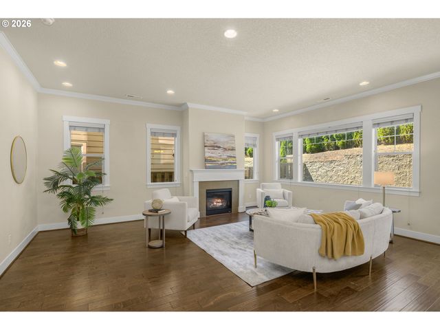 17435 Sw FOREST HOLLOW St, Beaverton, OR 97007