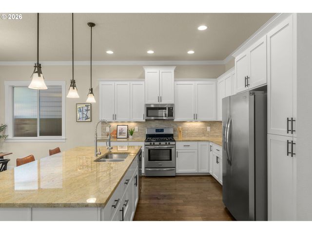 17435 Sw FOREST HOLLOW St, Beaverton, OR 97007