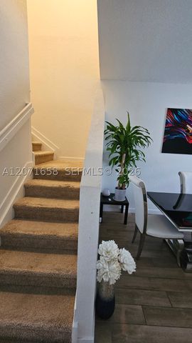 1677 SE 8th Ave, Homestead, FL 33034