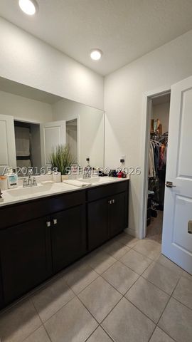 1677 SE 8th Ave, Homestead, FL 33034