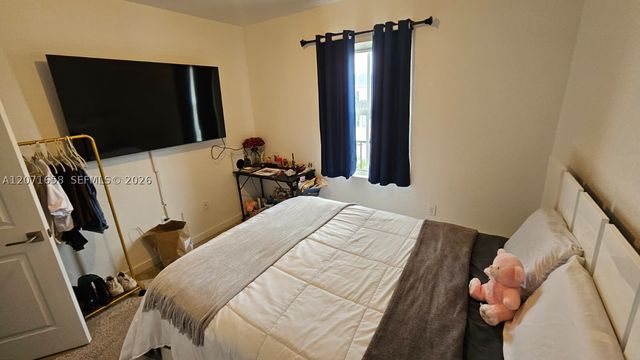 1677 SE 8th Ave, Homestead, FL 33034