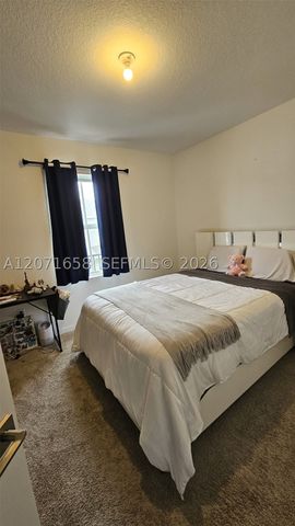 1677 SE 8th Ave, Homestead, FL 33034