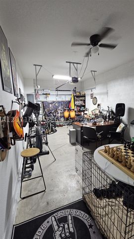1677 SE 8th Ave, Homestead, FL 33034