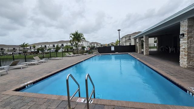 1677 SE 8th Ave, Homestead, FL 33034