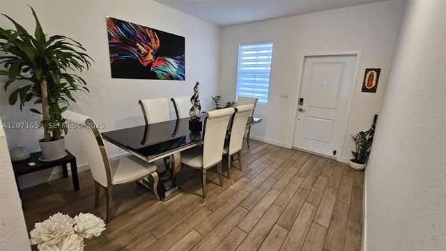 1677 SE 8th Ave, Homestead, FL 33034