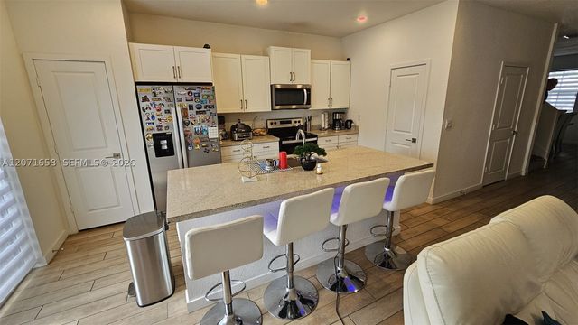 1677 SE 8th Ave, Homestead, FL 33034