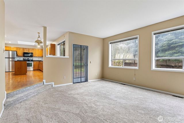 32521 13th Avenue SW, Federal Way, WA 98023