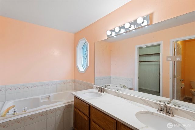 32521 13th Avenue SW, Federal Way, WA 98023