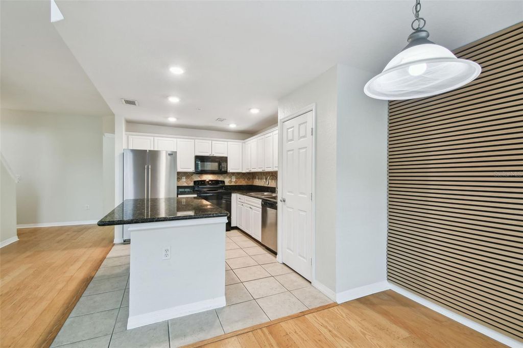 Image 21 of property listing at 119 BEACH HAVEN LANE, Tampa, FL 33609