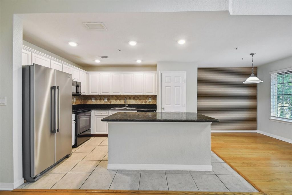 Image 23 of property listing at 119 BEACH HAVEN LANE, Tampa, FL 33609