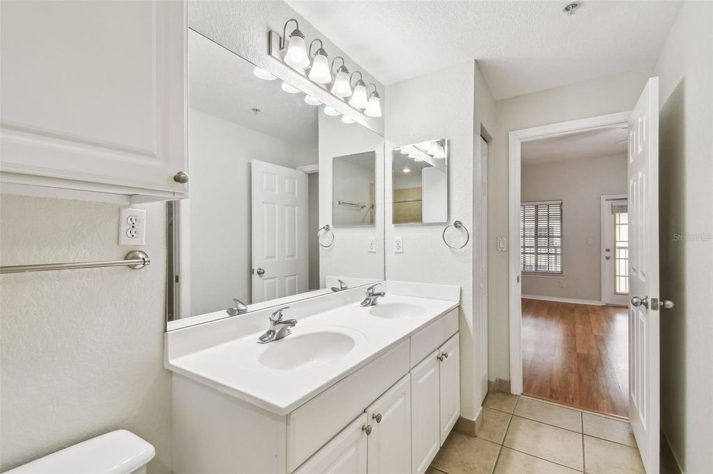 Image 43 of property listing at 119 BEACH HAVEN LANE, Tampa, FL 33609