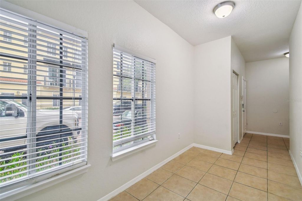 Image 10 of property listing at 119 BEACH HAVEN LANE, Tampa, FL 33609