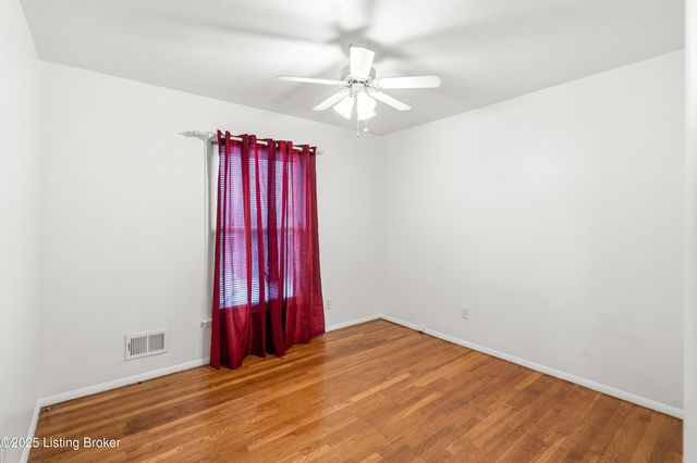 7512 Eider Dr, Louisville, KY 40258