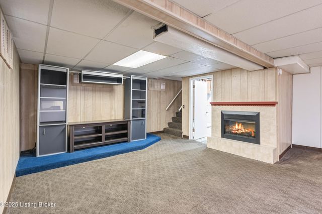 7512 Eider Dr, Louisville, KY 40258