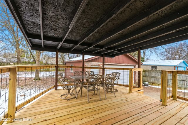 7512 Eider Dr, Louisville, KY 40258