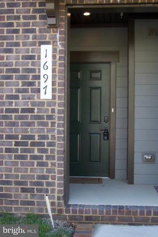 1697 DUNNINGTON PL, Dumfries, VA 22026