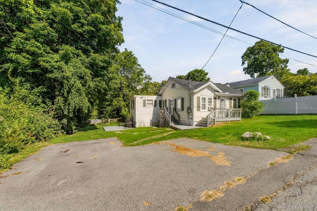 8 Huntington Road, Carmel, NY 10512 — photo 4