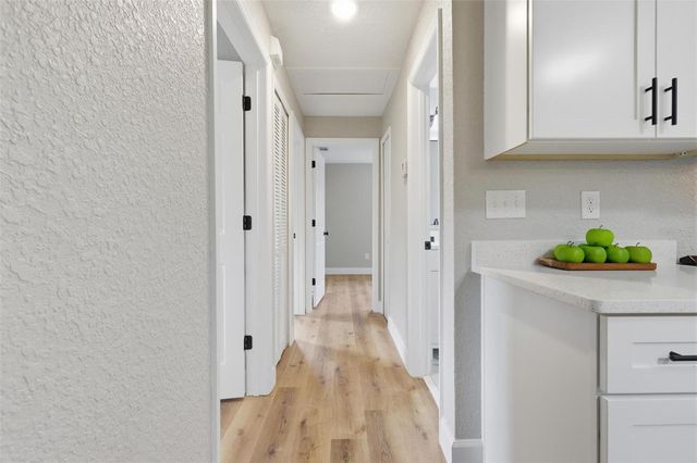 225 W VOLUSIA AVENUE, Deland, FL 32720