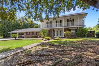 518 Sunset Drive, Bay Saint Louis, MS 39520