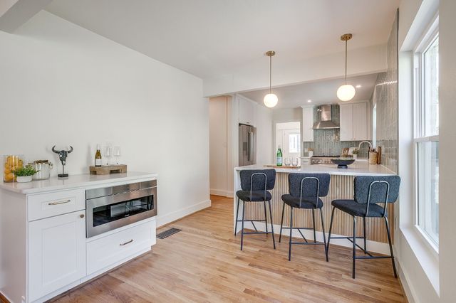 2560 Rogers Avenue, Fort Worth, TX 76109
