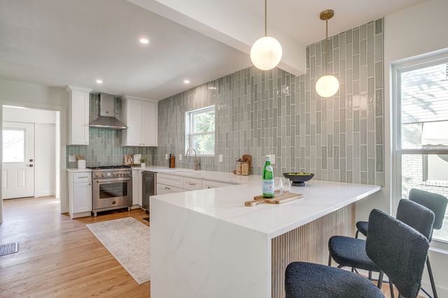 2560 Rogers Avenue, Fort Worth, TX 76109