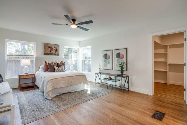 2560 Rogers Avenue, Fort Worth, TX 76109