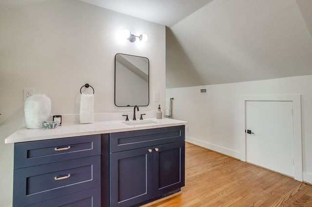 2560 Rogers Avenue, Fort Worth, TX 76109