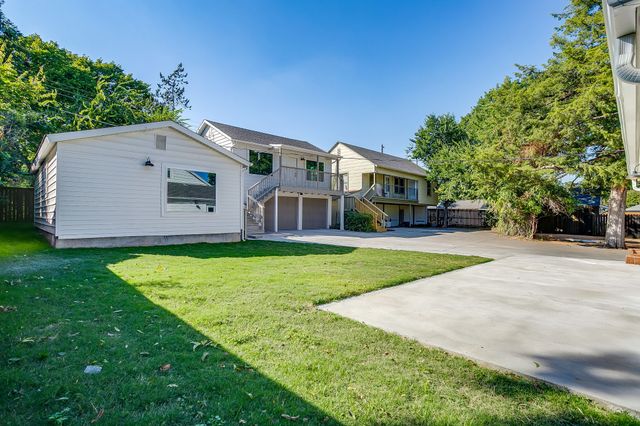 2560 Rogers Avenue, Fort Worth, TX 76109