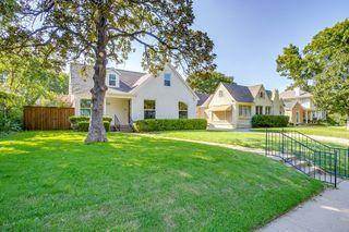 2560 Rogers Avenue, Fort Worth, TX 76109