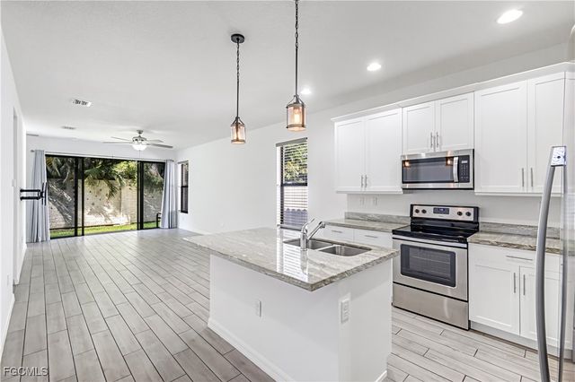 8793 Madrid CIR, Naples, FL 34104