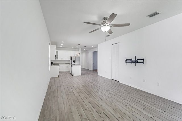 8793 Madrid CIR, Naples, FL 34104