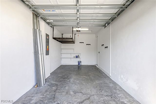 8793 Madrid CIR, Naples, FL 34104