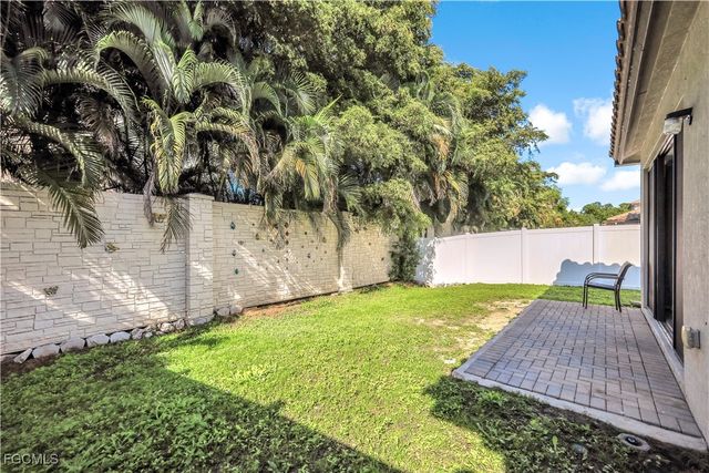 8793 Madrid CIR, Naples, FL 34104