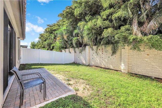 8793 Madrid CIR, Naples, FL 34104