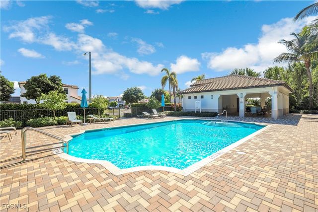 8793 Madrid CIR, Naples, FL 34104