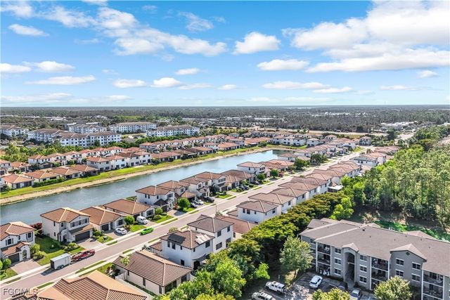 8793 Madrid CIR, Naples, FL 34104