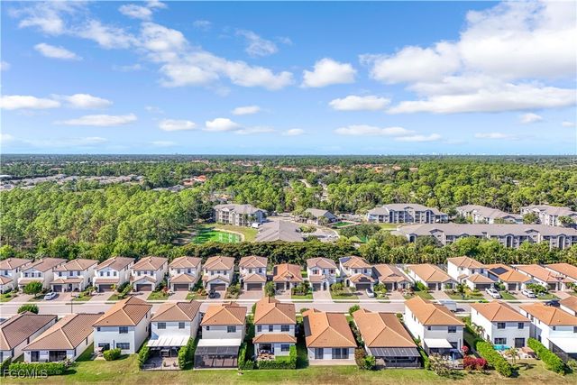 8793 Madrid CIR, Naples, FL 34104