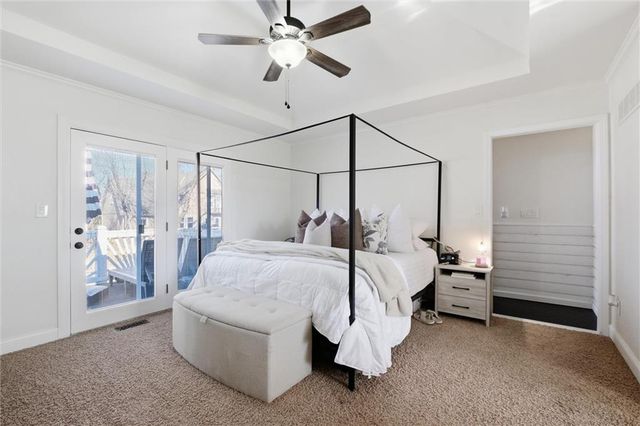 4070 SW Camelot Drive, Lee's Summit, MO 64082