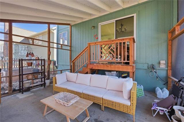 4070 SW Camelot Drive, Lee's Summit, MO 64082