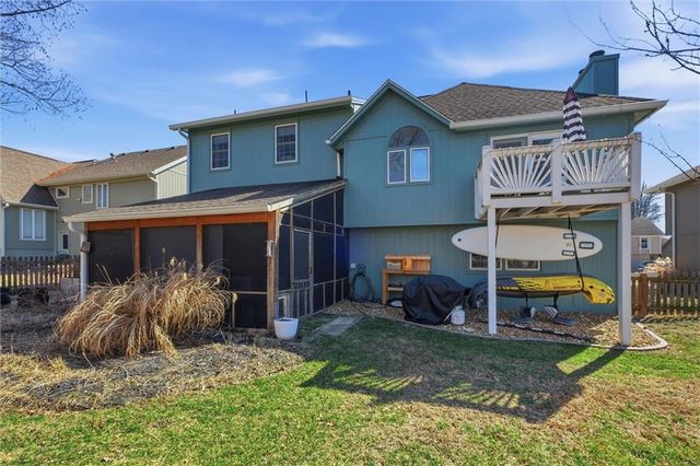 4070 SW Camelot Drive, Lee's Summit, MO 64082