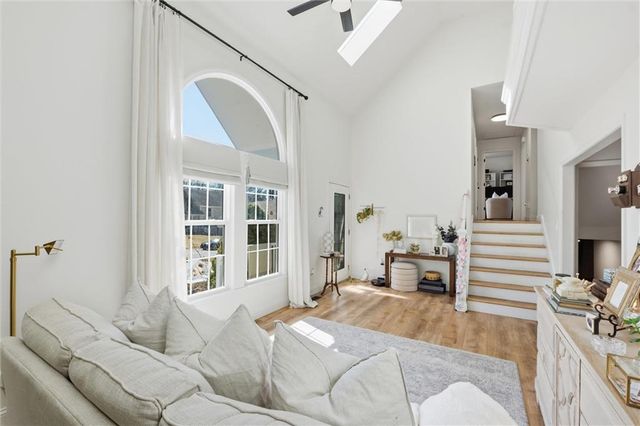 4070 SW Camelot Drive, Lee's Summit, MO 64082