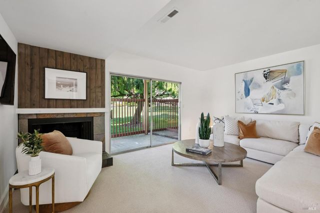 74 Salvatore Dr, Novato, CA 94949