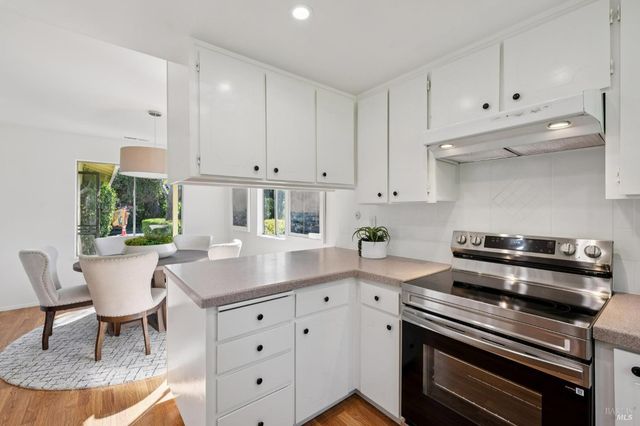 74 Salvatore Dr, Novato, CA 94949