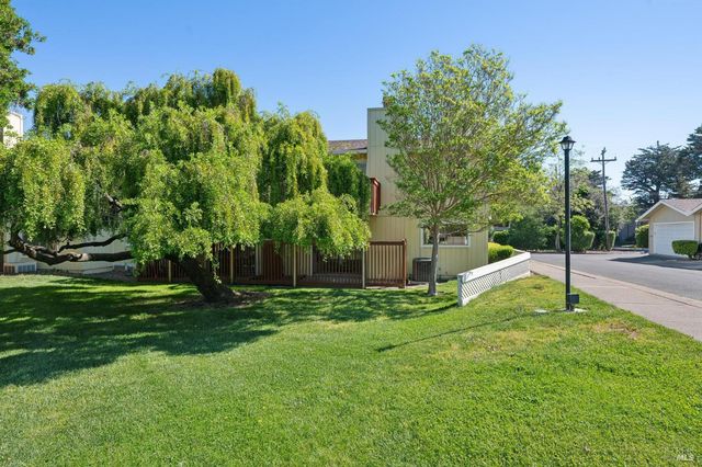 74 Salvatore Dr, Novato, CA 94949