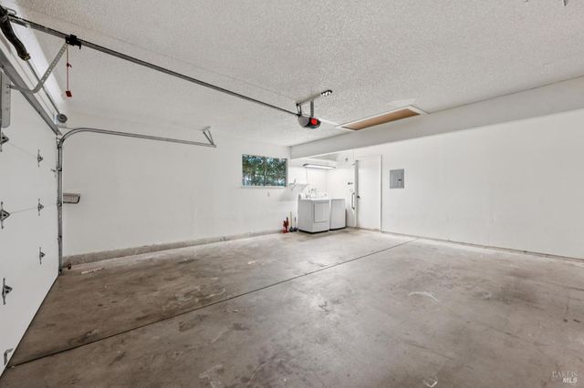 74 Salvatore Dr, Novato, CA 94949