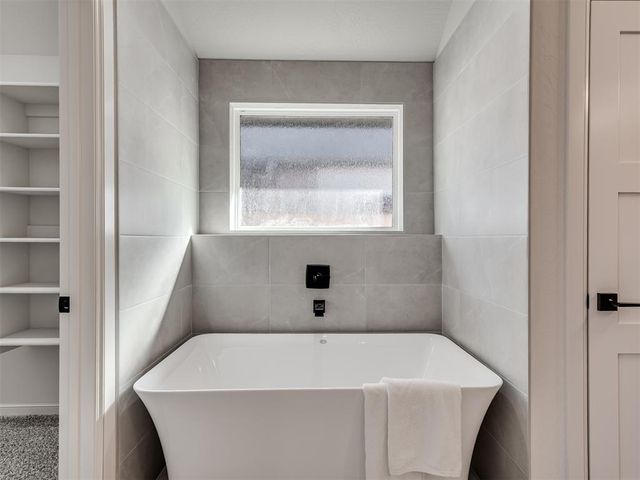 6605 NW 145th Street, Oklahoma City, OK 73142