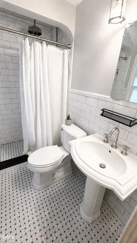 628 S Altadena Avenue, Royal Oak, MI 48067